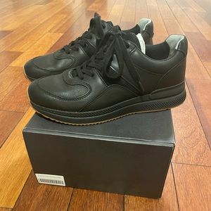 Everlane Tread Trainer